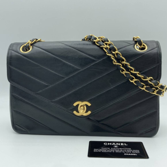 シャネル バイアスステッチ